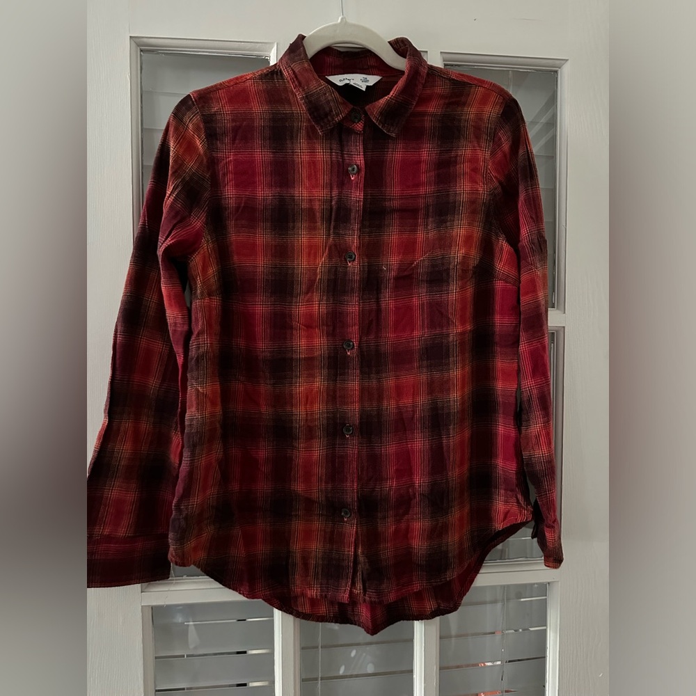 Old Navy Women's M The Classic Shirt Button Up Red Flannel Shirt | SKU 0934